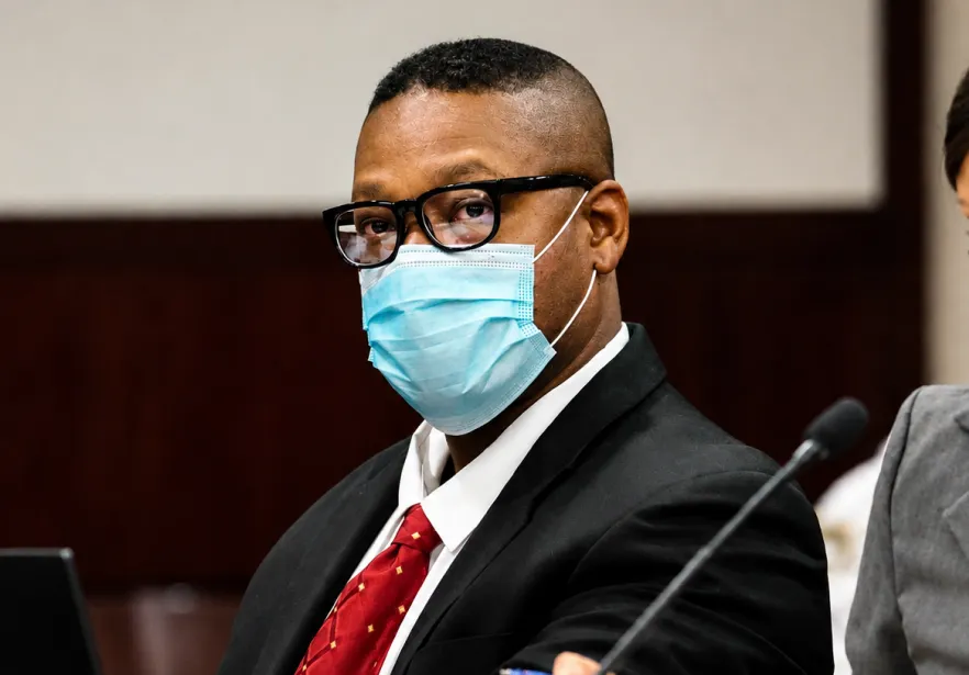 Os investigadores deixaram Tyrone Johnson falar até começar a se contradizer