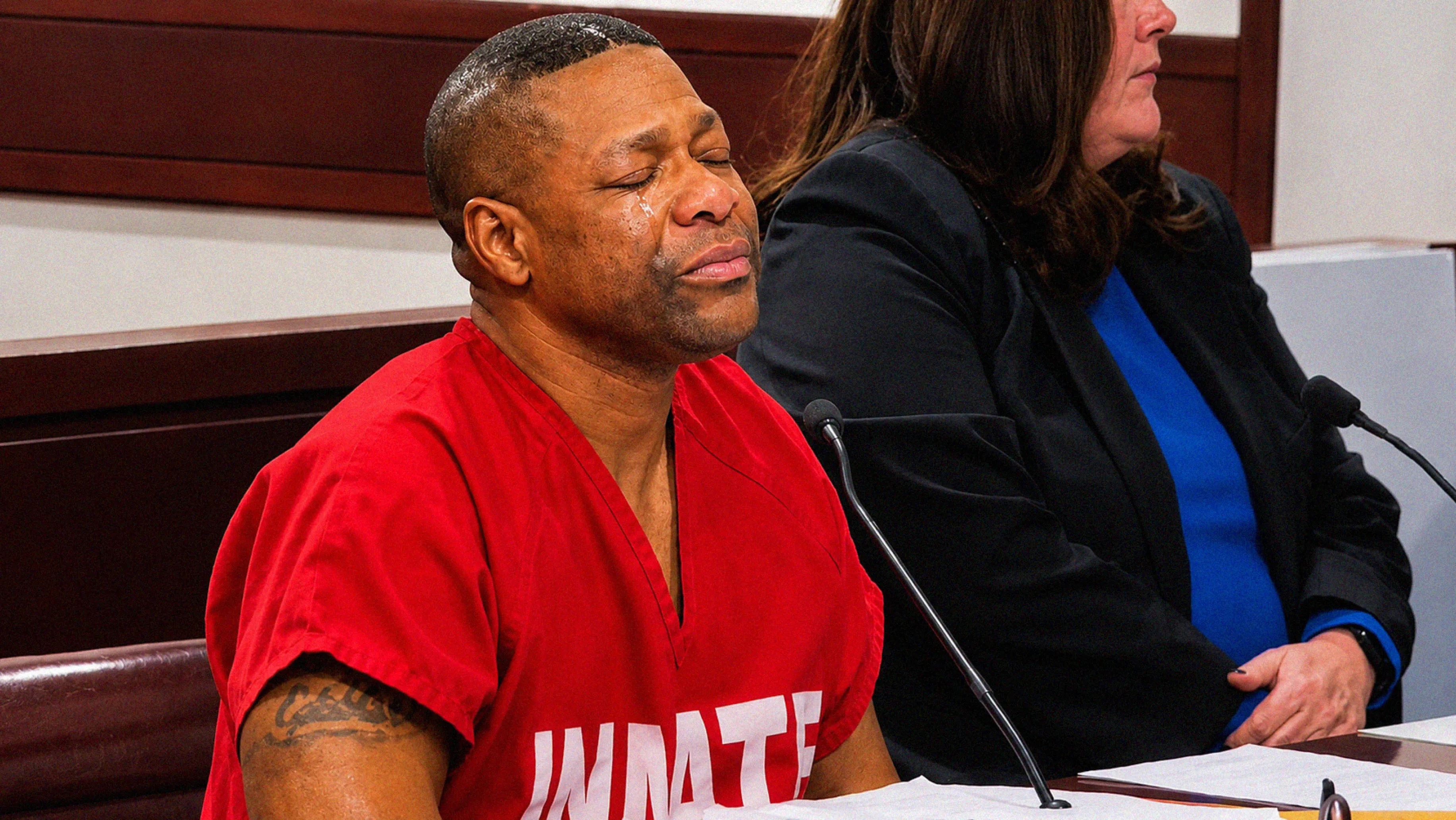 Tyrone Johnson durante uma das audiências do julgamento